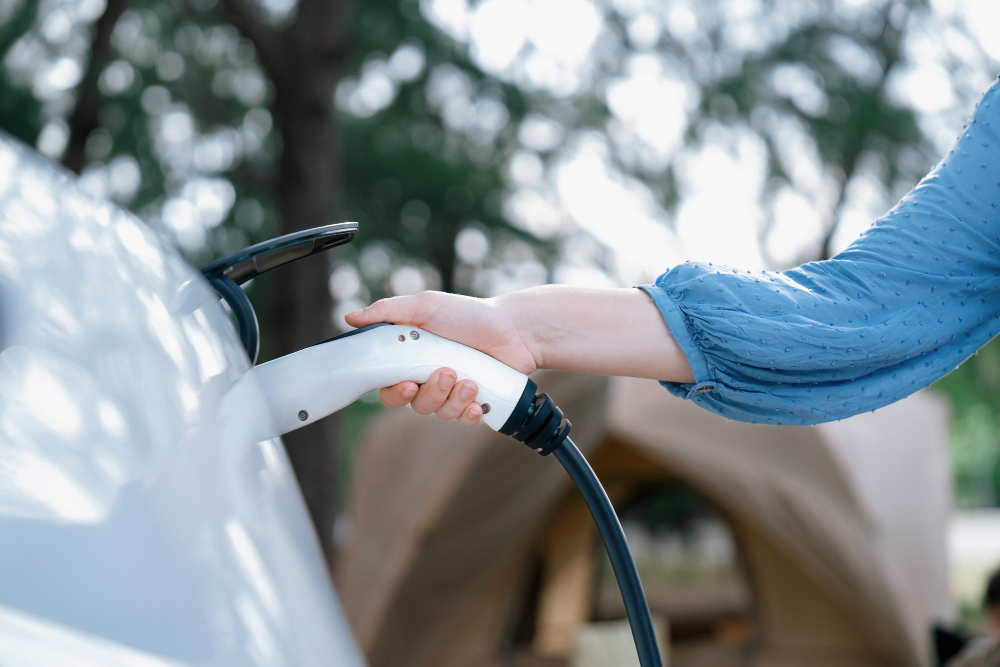 電動車充電示意圖
